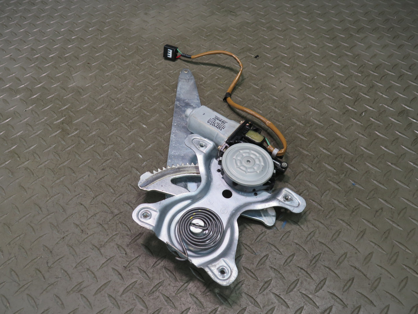 99-01 Toyota Crown JZS175 Rear Right Door Window Regulator w Motor OEM