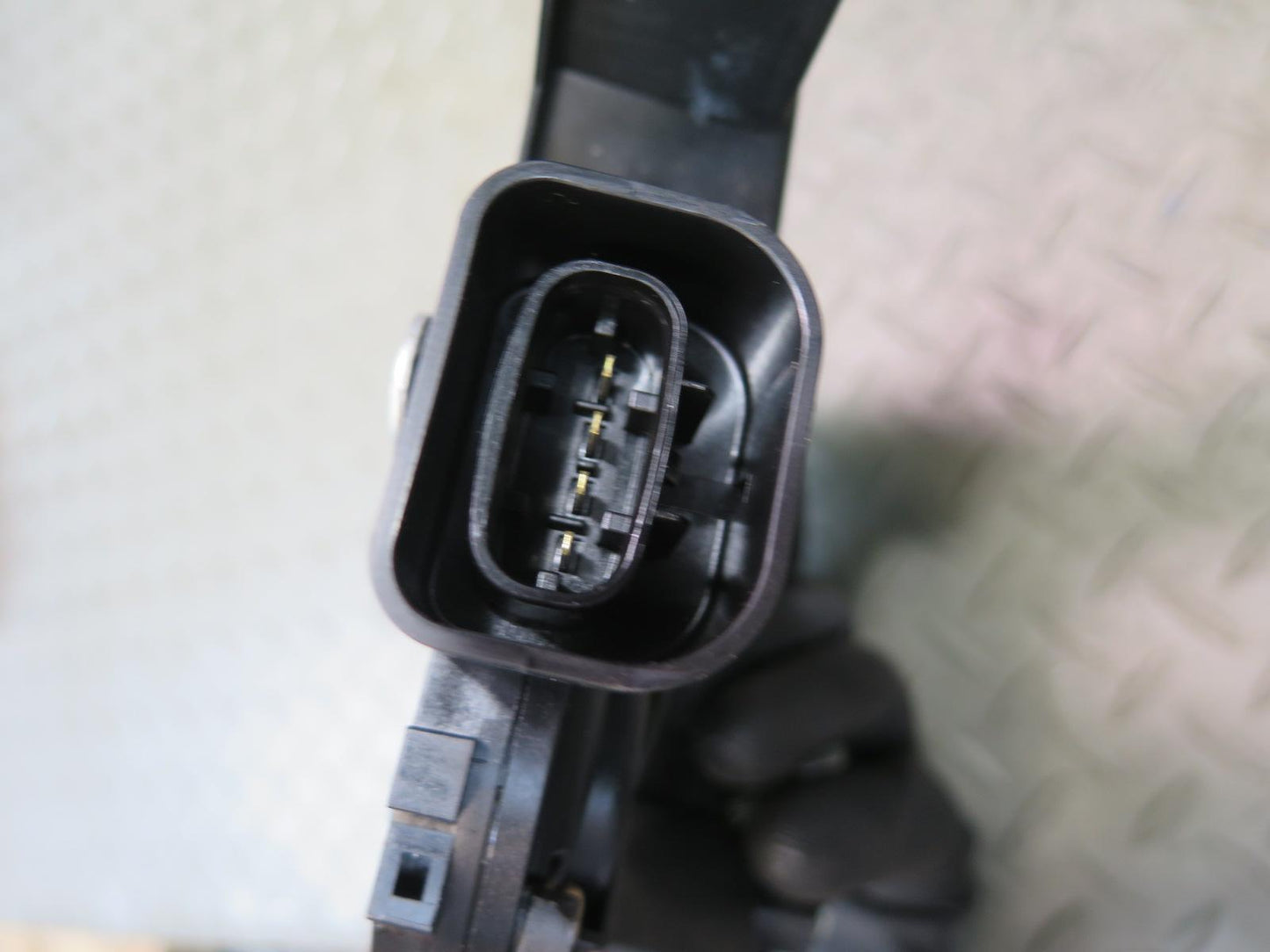 99-01 Toyota Crown JZS175 Rear Left Door Lock Latch Actuator OEM