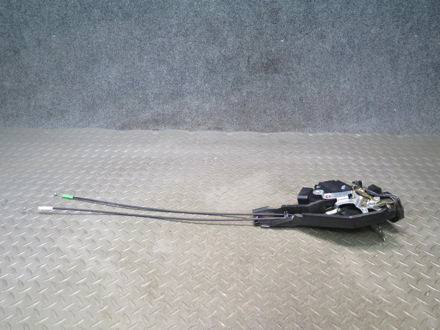 99-01 Toyota Crown JZS175 Rear Left Door Lock Latch Actuator OEM