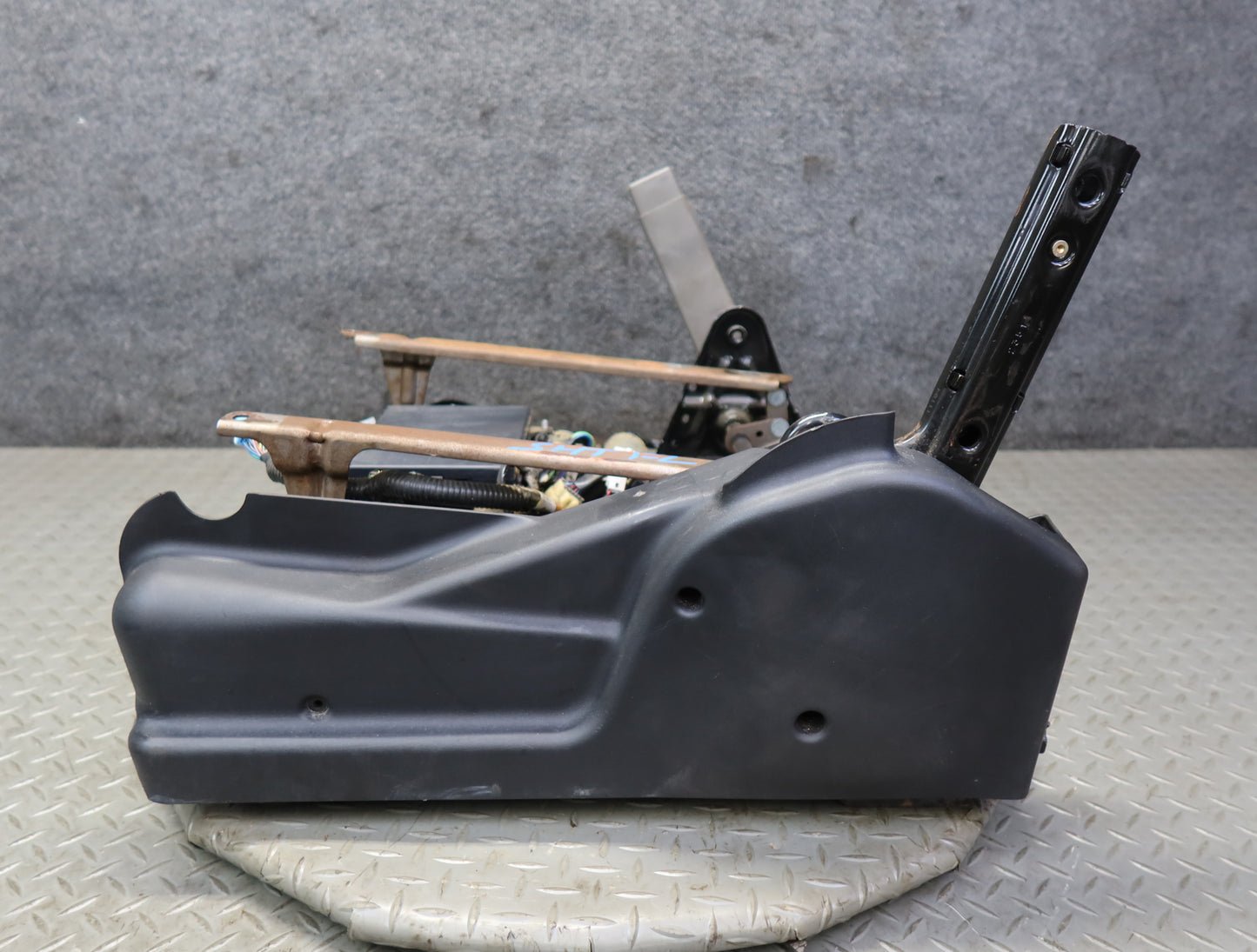 2003-2007 Hummer H2 Front Left Seat Lower Frame Track Rail w Motors