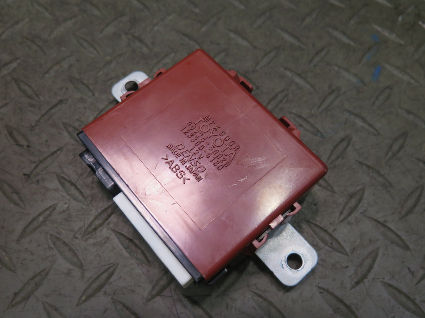 99-01 Toyota Crown JZS175 Rear Left or Right Door Control Module 89224-30020 OEM