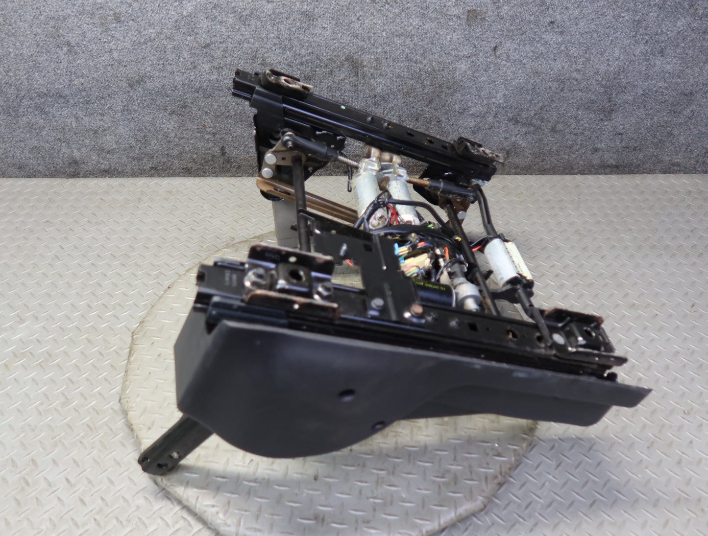 2003-2007 Hummer H2 Front Left Seat Lower Frame Track Rail w Motors