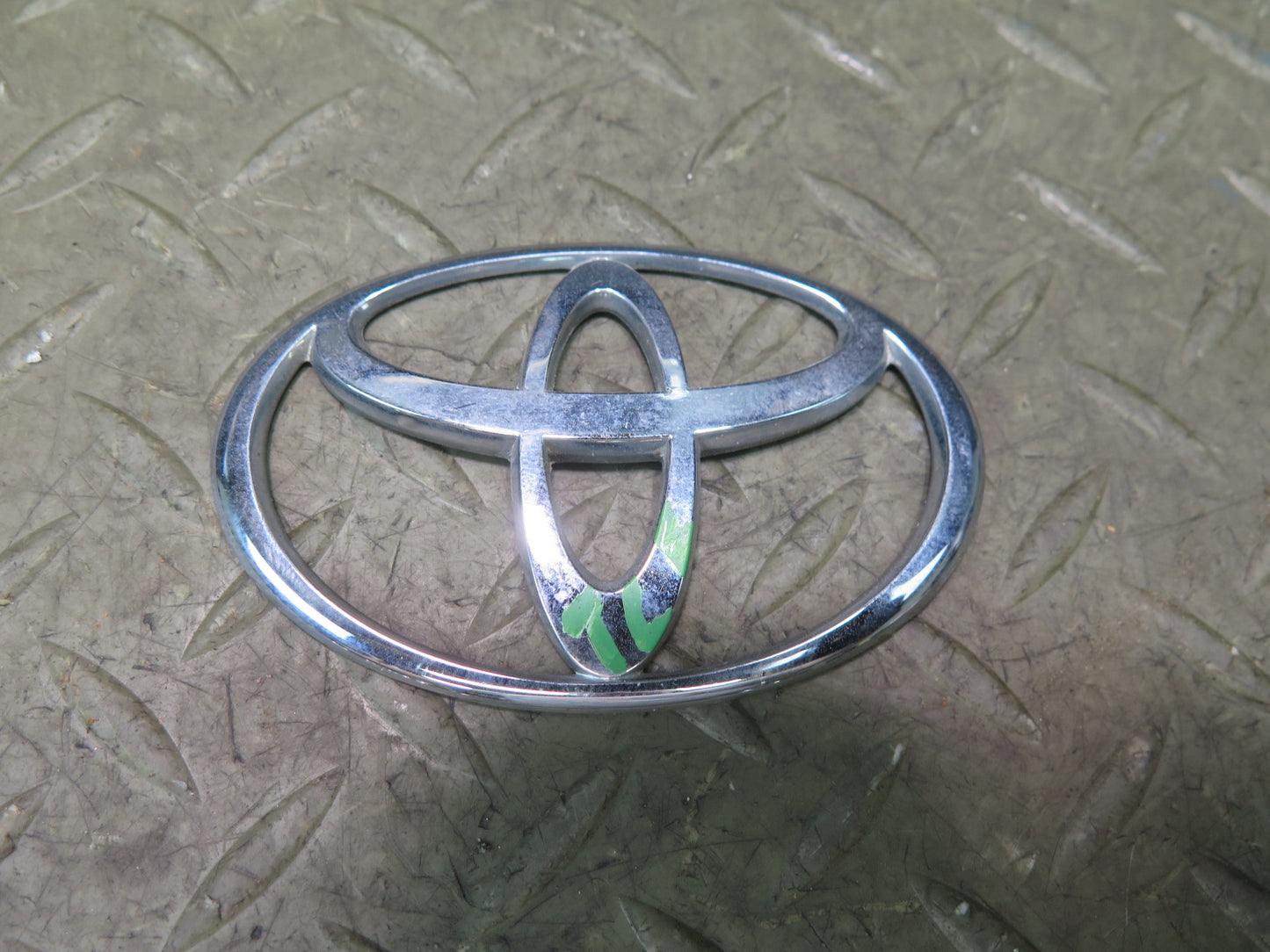 99-01 Toyota Crown JZS175 Rear Trunk Lid Badge Emblem Logo Symbol Set OEM