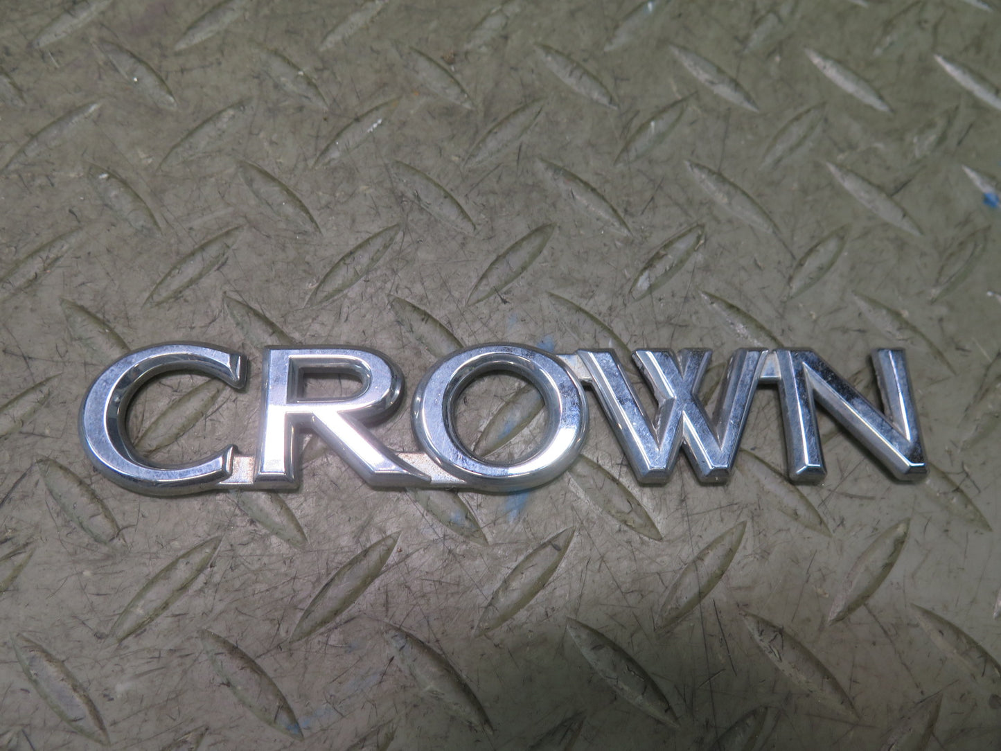 99-01 Toyota Crown JZS175 Rear Trunk Lid Badge Emblem Logo Symbol Set OEM