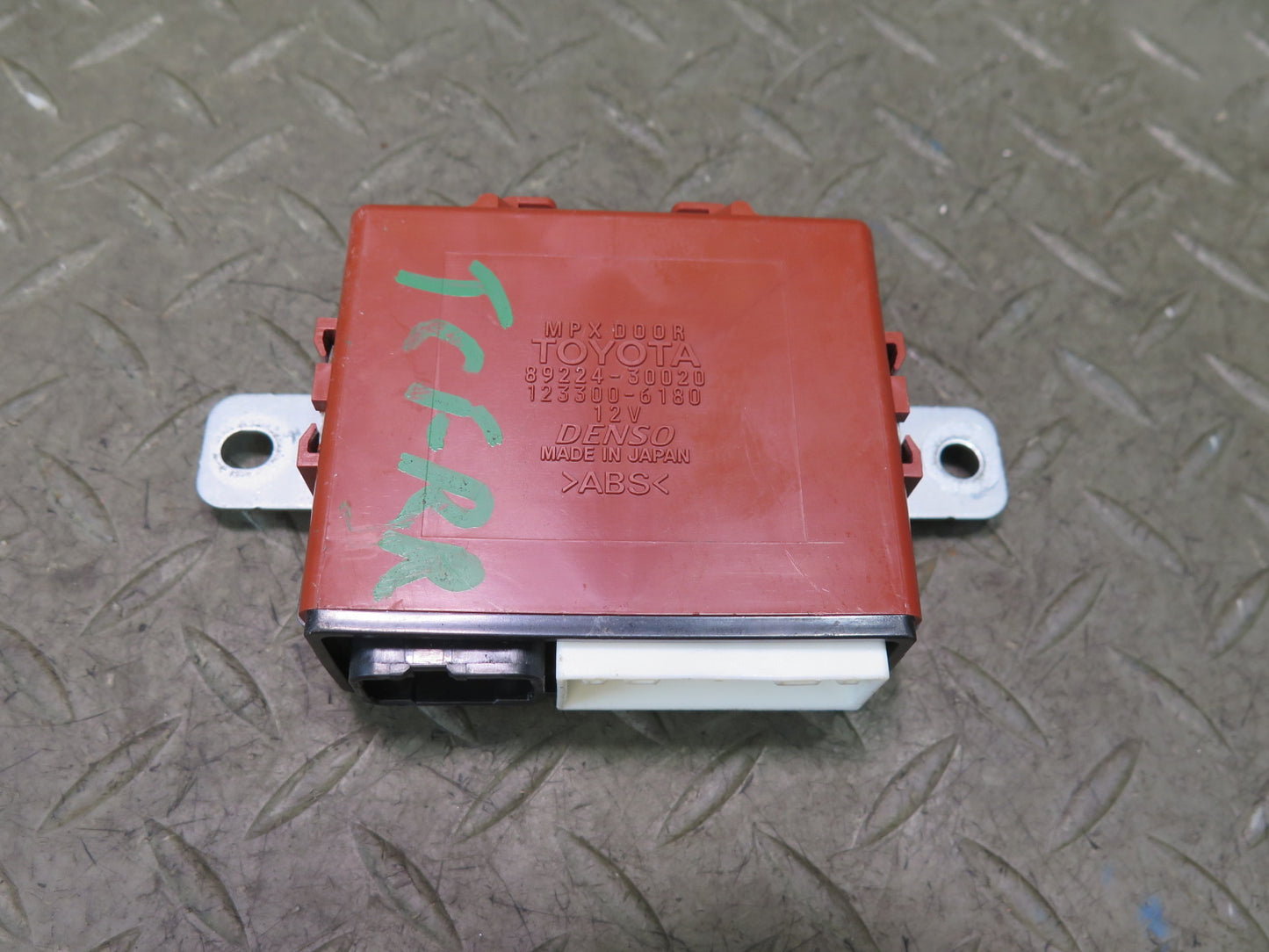 99-01 Toyota Crown JZS175 Rear Left or Right Door Control Module 89224-30020 OEM