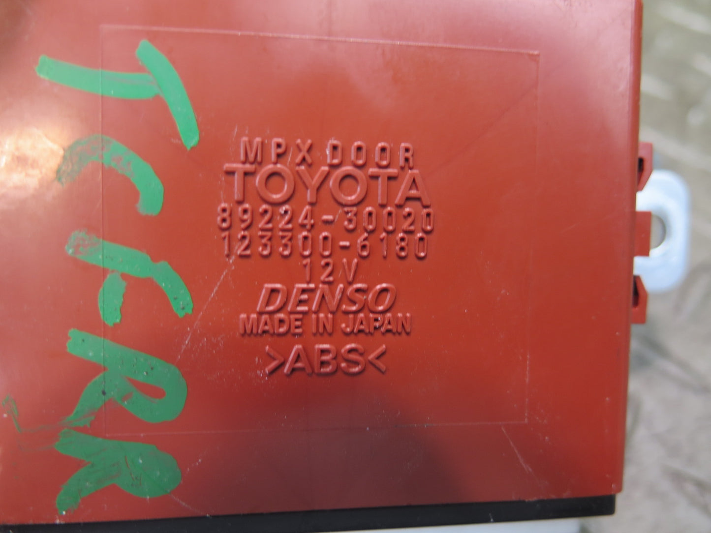 99-01 Toyota Crown JZS175 Rear Left or Right Door Control Module 89224-30020 OEM
