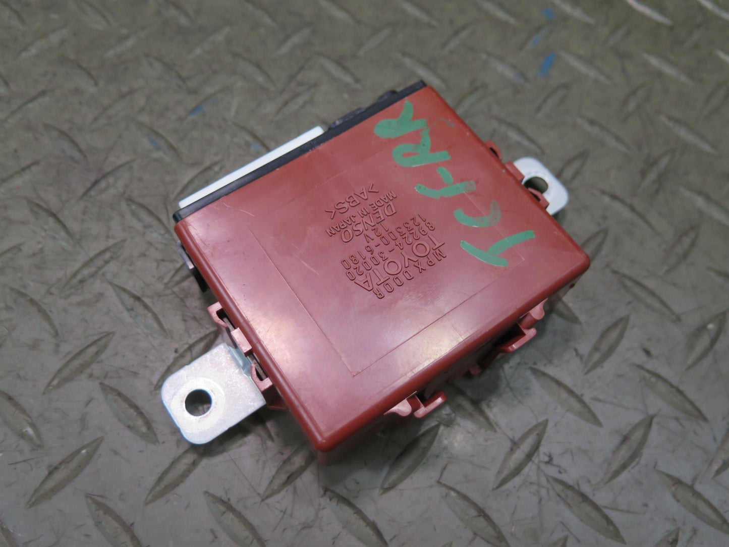 99-01 Toyota Crown JZS175 Rear Left or Right Door Control Module 89224-30020 OEM