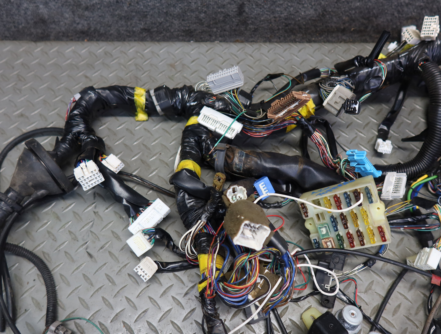 1996-1997 Lexus FZJ80L LX450 Dashboard Dash Wire Wiring Harness 82131-6B091