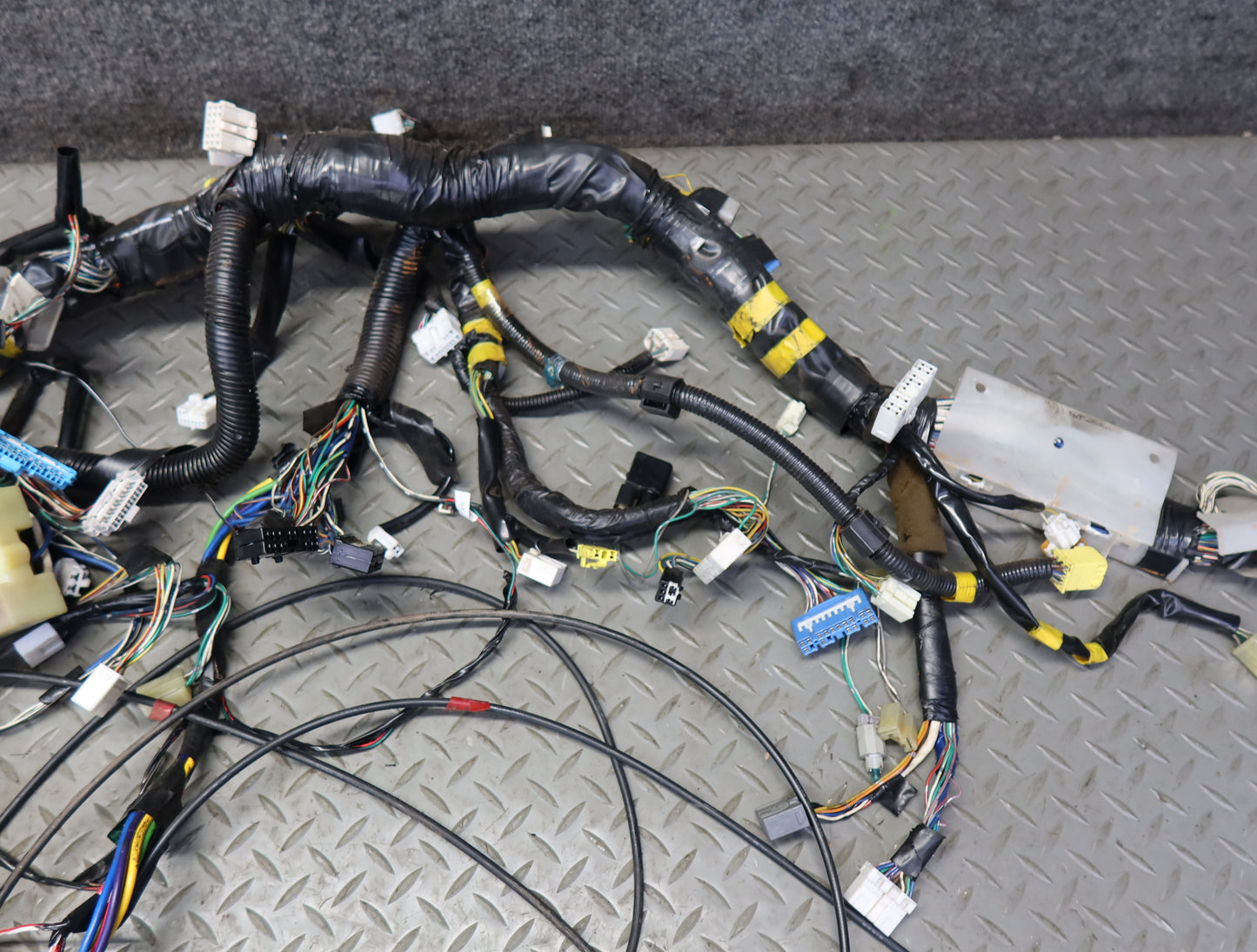 1996-1997 Lexus FZJ80L LX450 Dashboard Dash Wire Wiring Harness 82131-6B091