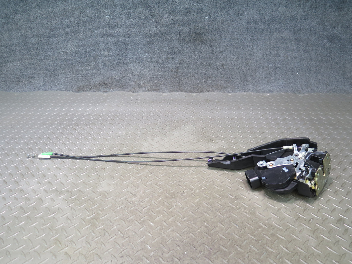 99-01 Toyota Crown JZS175 Rear Right Door Lock Latch Actuator OEM