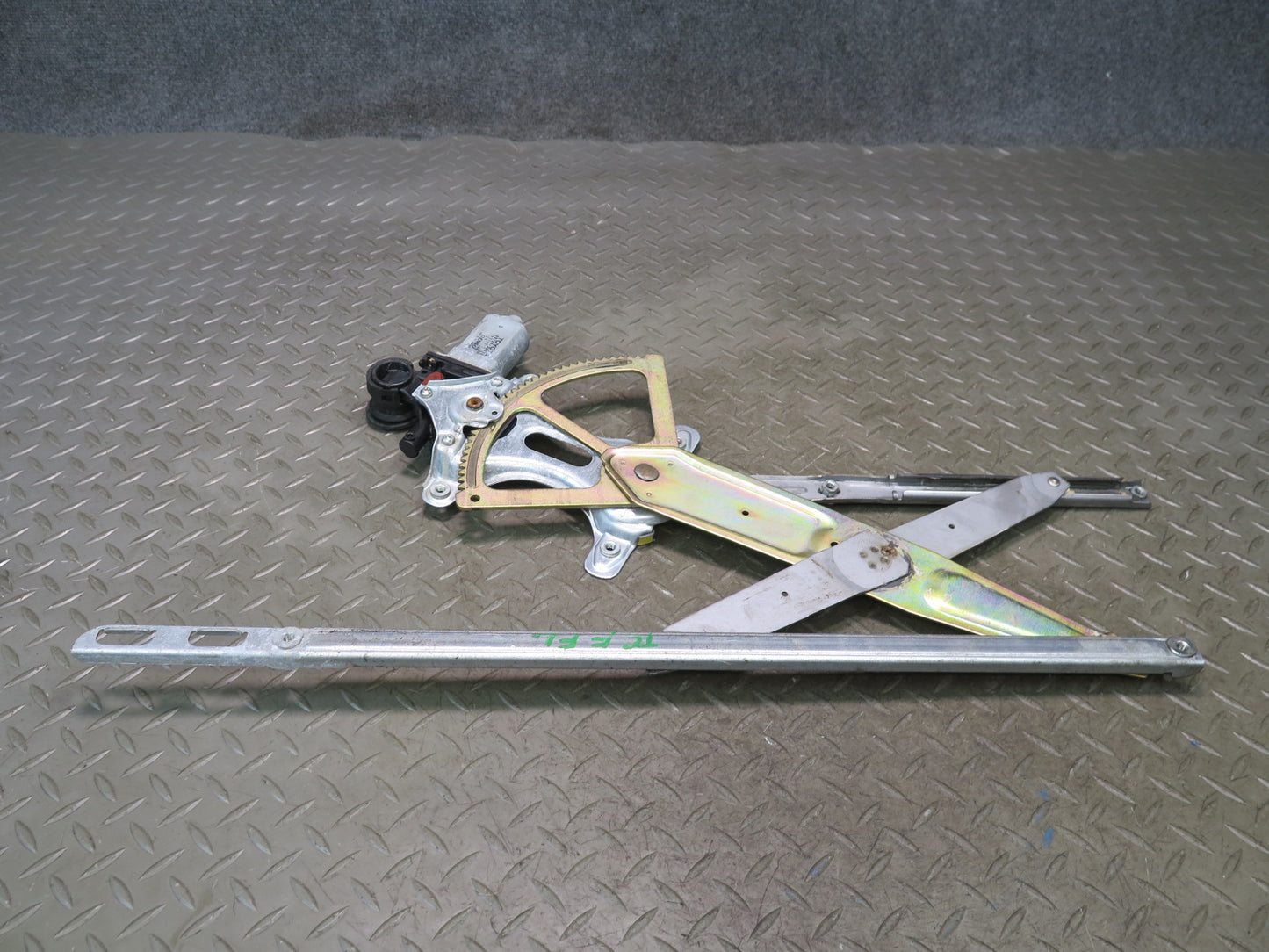 99-01 Toyota Crown JZS175 Front Left Door Window Regulator w Motor OEM