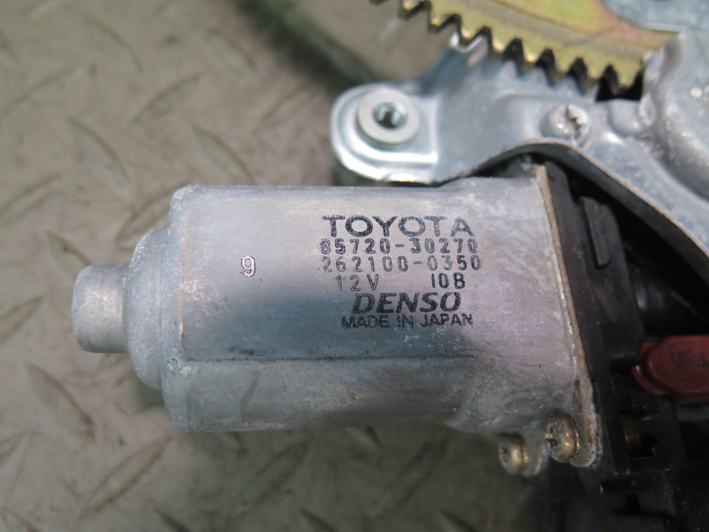 99-01 Toyota Crown JZS175 Front Left Door Window Regulator w Motor OEM