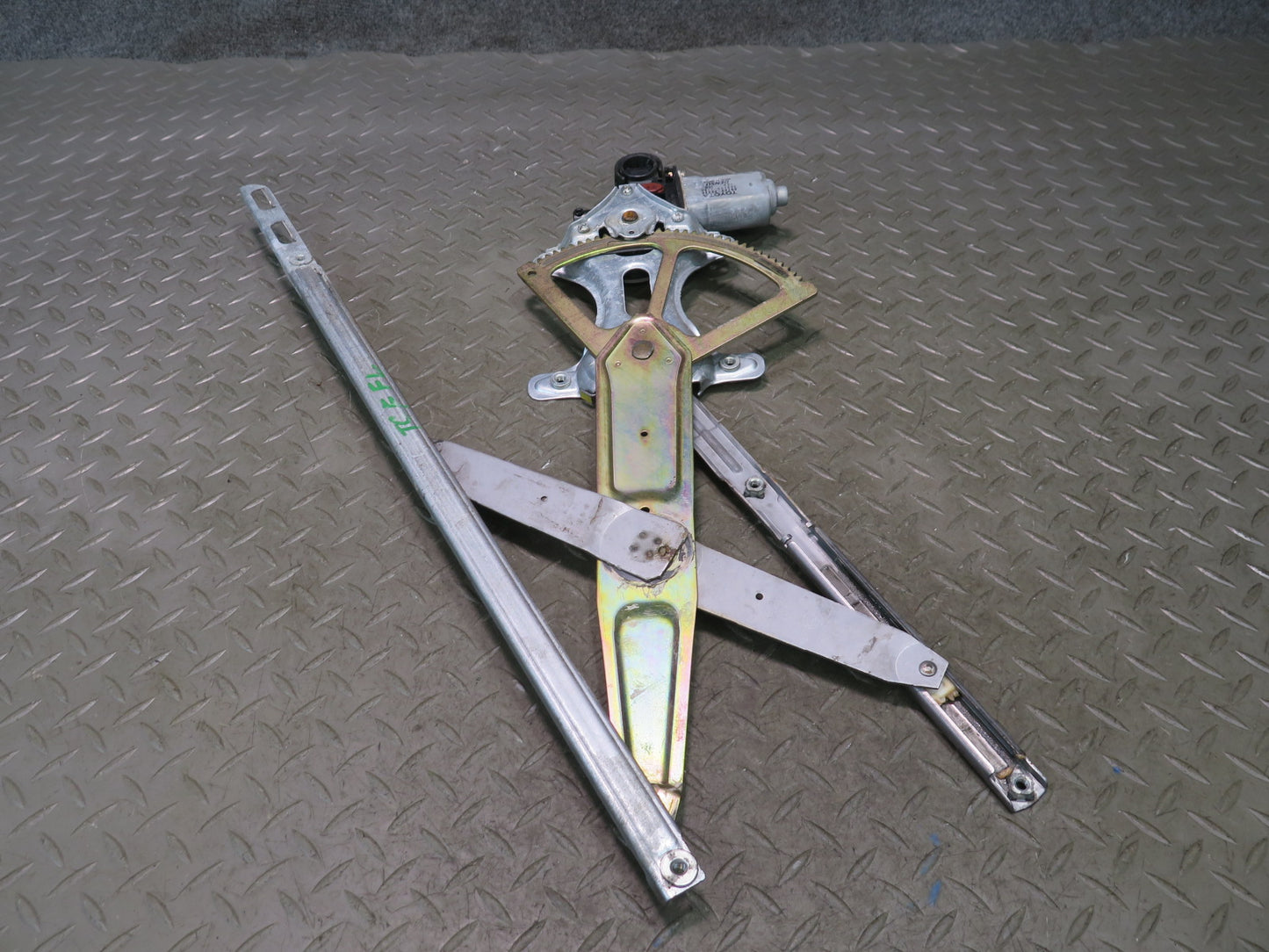 99-01 Toyota Crown JZS175 Front Left Door Window Regulator w Motor OEM
