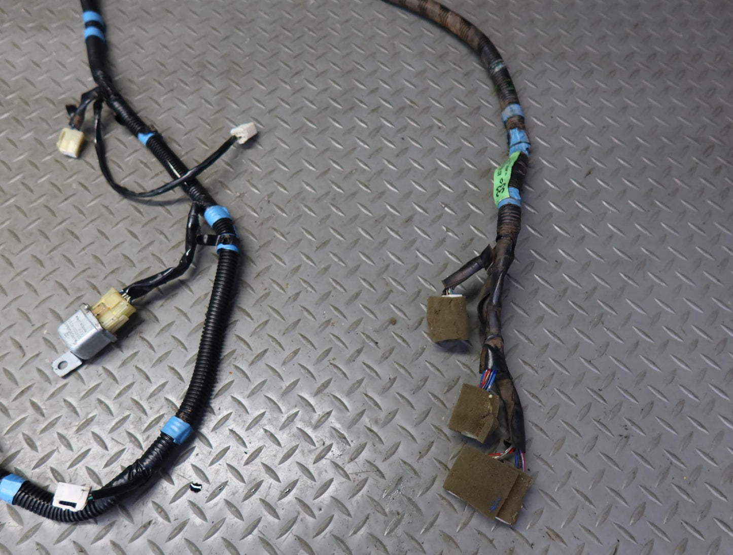 1996-1997 Lexus FZJ80L LX450 Right Interior Floor Wire Wiring Harness 82162-6033