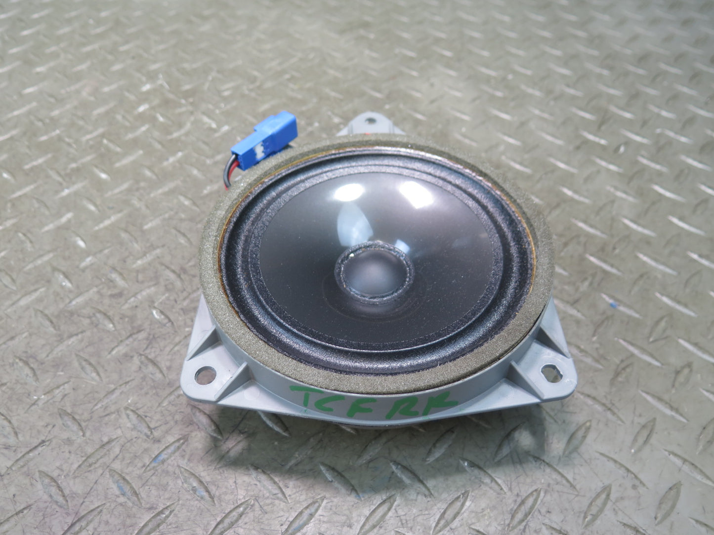 99-01 Toyota Crown JZS175 Set of 2 Rear Right & Left Door Speaker OEM