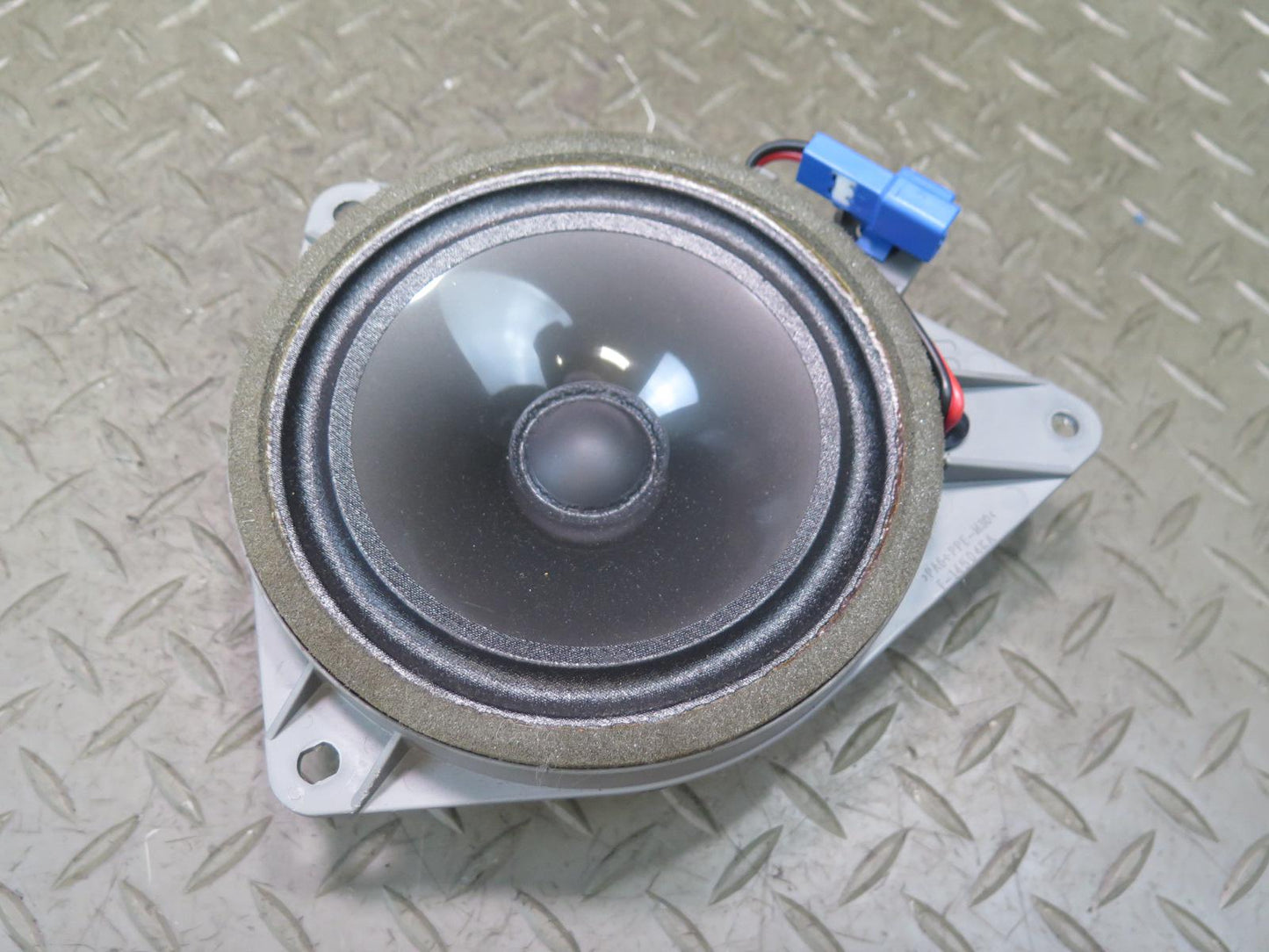 99-01 Toyota Crown JZS175 Set of 2 Rear Right & Left Door Speaker OEM