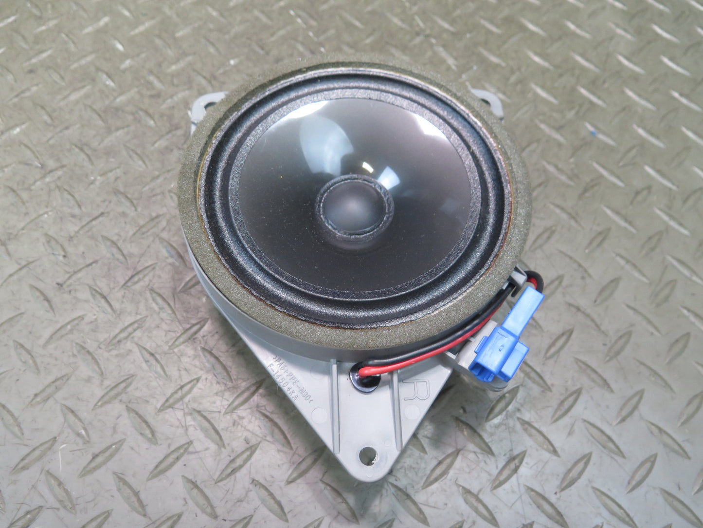 99-01 Toyota Crown JZS175 Set of 2 Rear Right & Left Door Speaker OEM