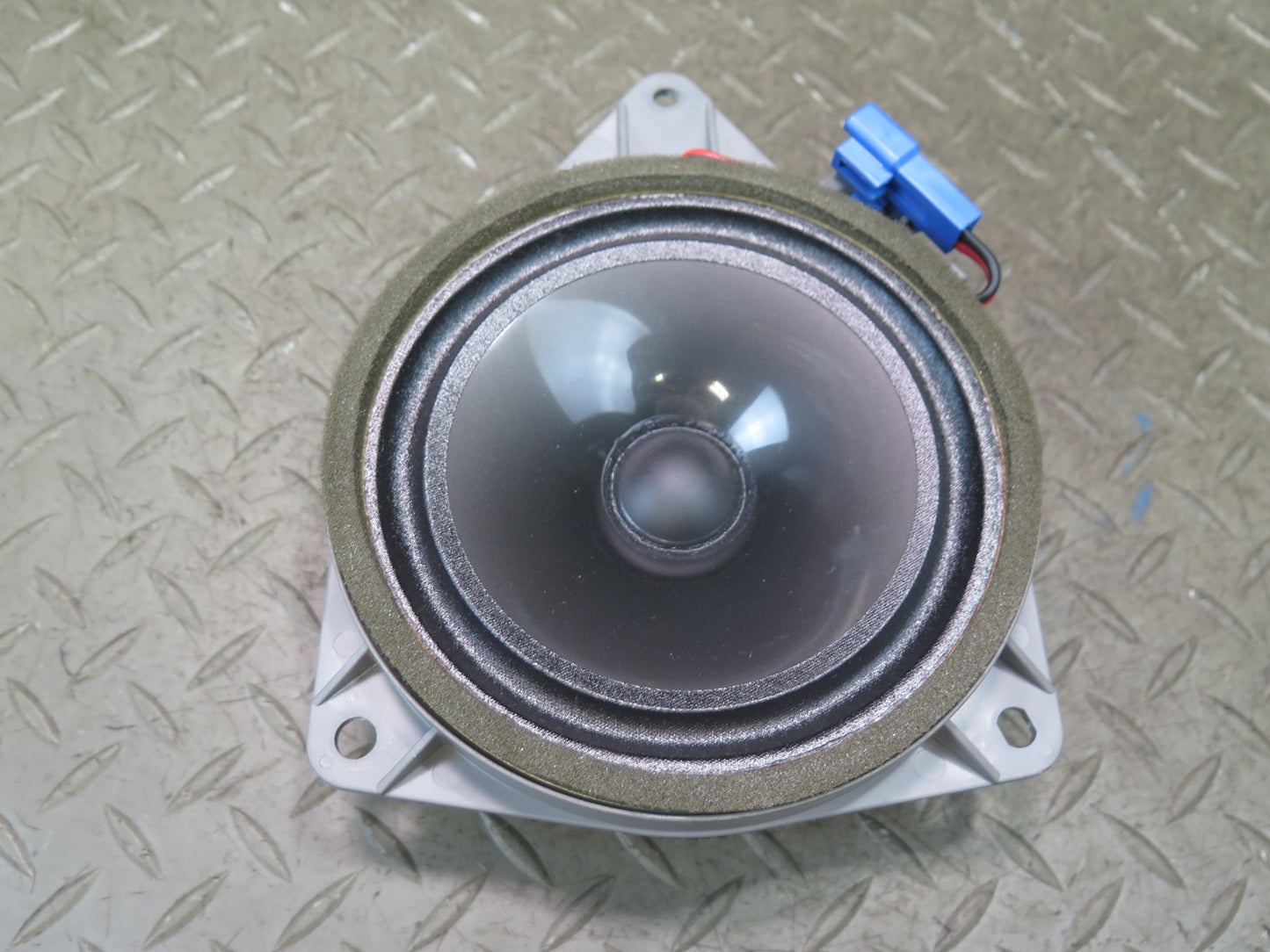 99-01 Toyota Crown JZS175 Set of 2 Rear Right & Left Door Speaker OEM