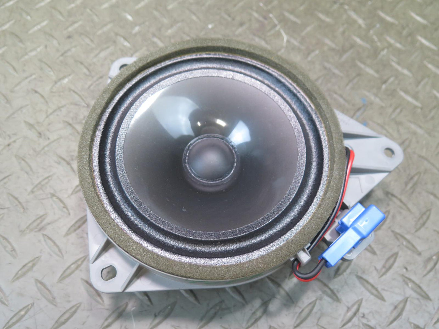 99-01 Toyota Crown JZS175 Set of 2 Rear Right & Left Door Speaker OEM