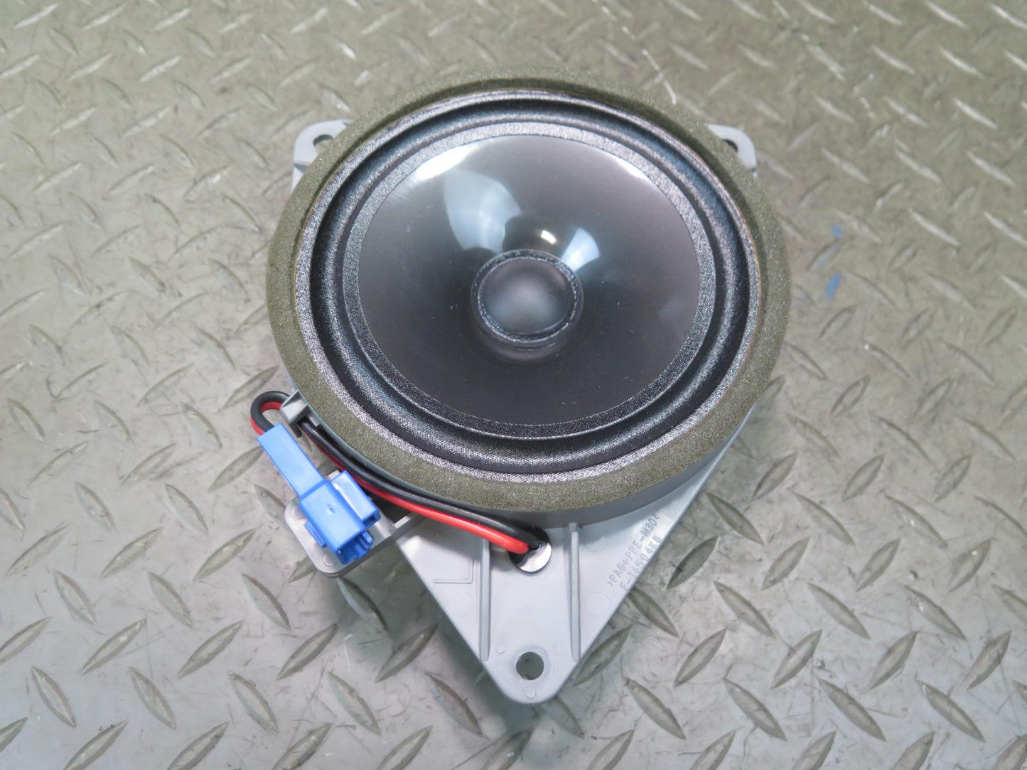 99-01 Toyota Crown JZS175 Set of 2 Rear Right & Left Door Speaker OEM
