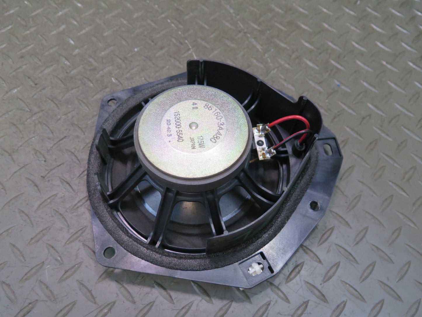 99-01 Toyota Crown JZS175 Set of 2 Front Right & Left Door Speaker OEM