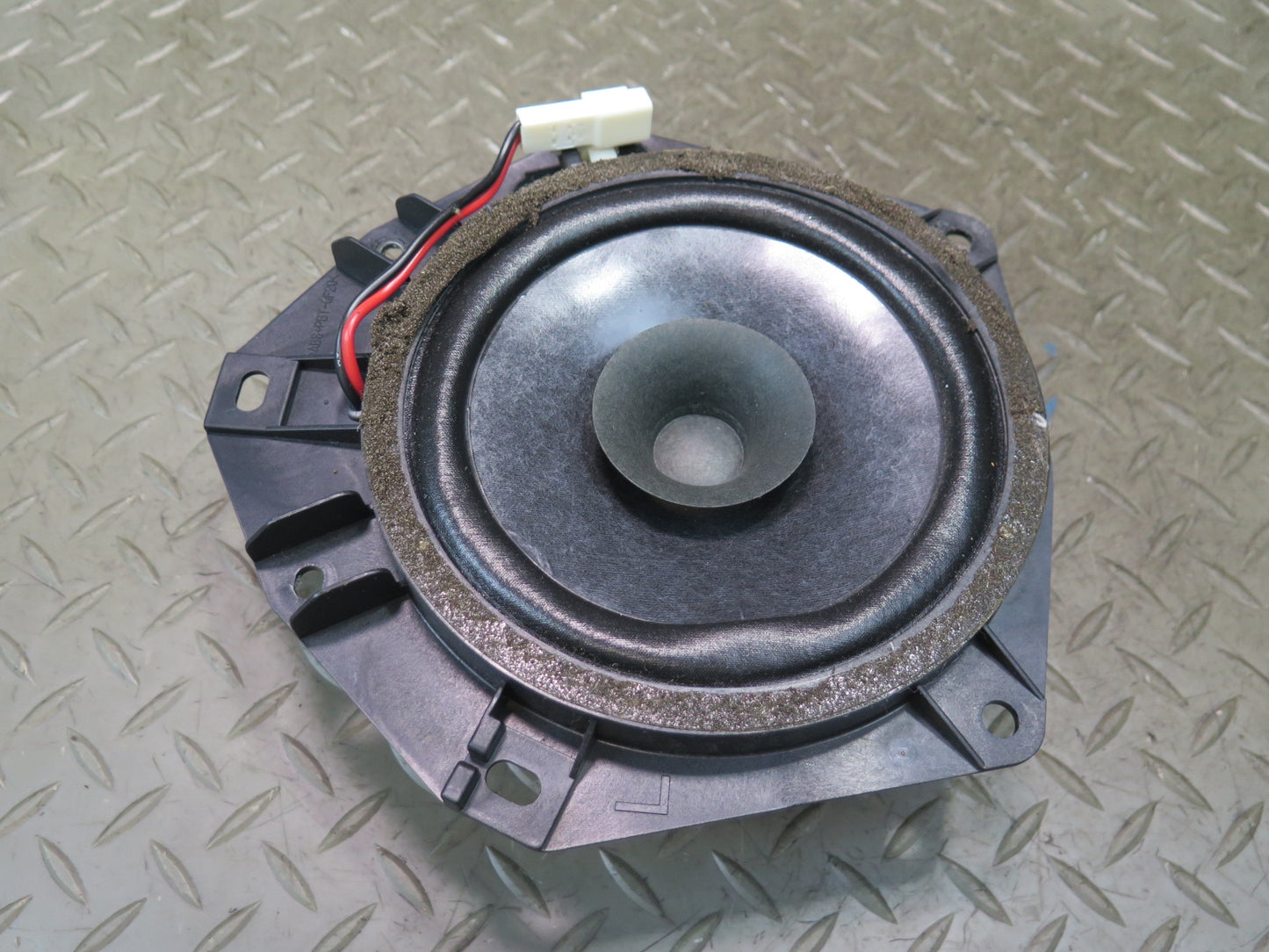 99-01 Toyota Crown JZS175 Set of 2 Front Right & Left Door Speaker OEM