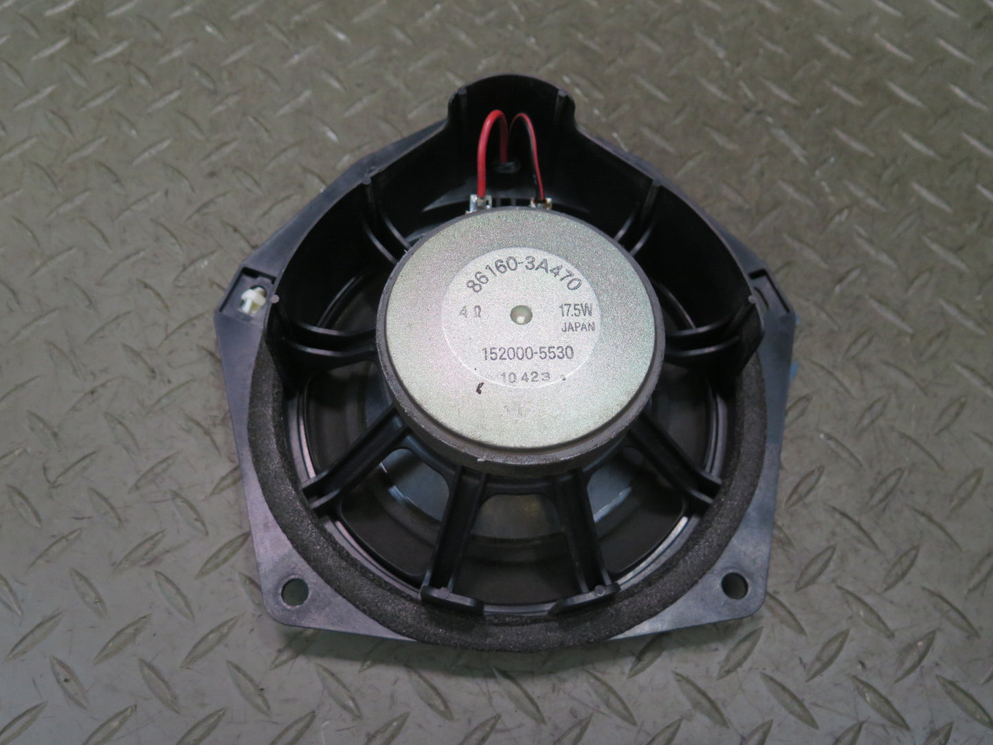 99-01 Toyota Crown JZS175 Set of 2 Front Right & Left Door Speaker OEM