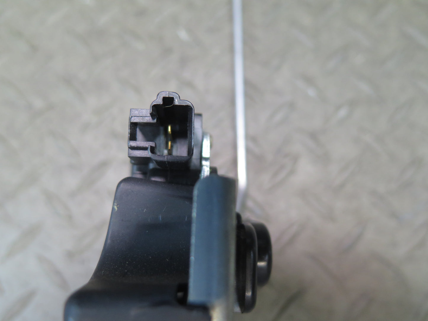 99-01 Toyota Crown JZS175 Rear Trunk Lock Latch Actuator OEM