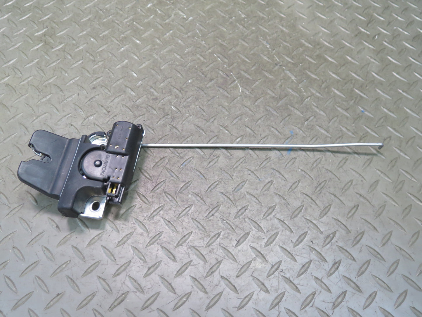 99-01 Toyota Crown JZS175 Rear Trunk Lock Latch Actuator OEM