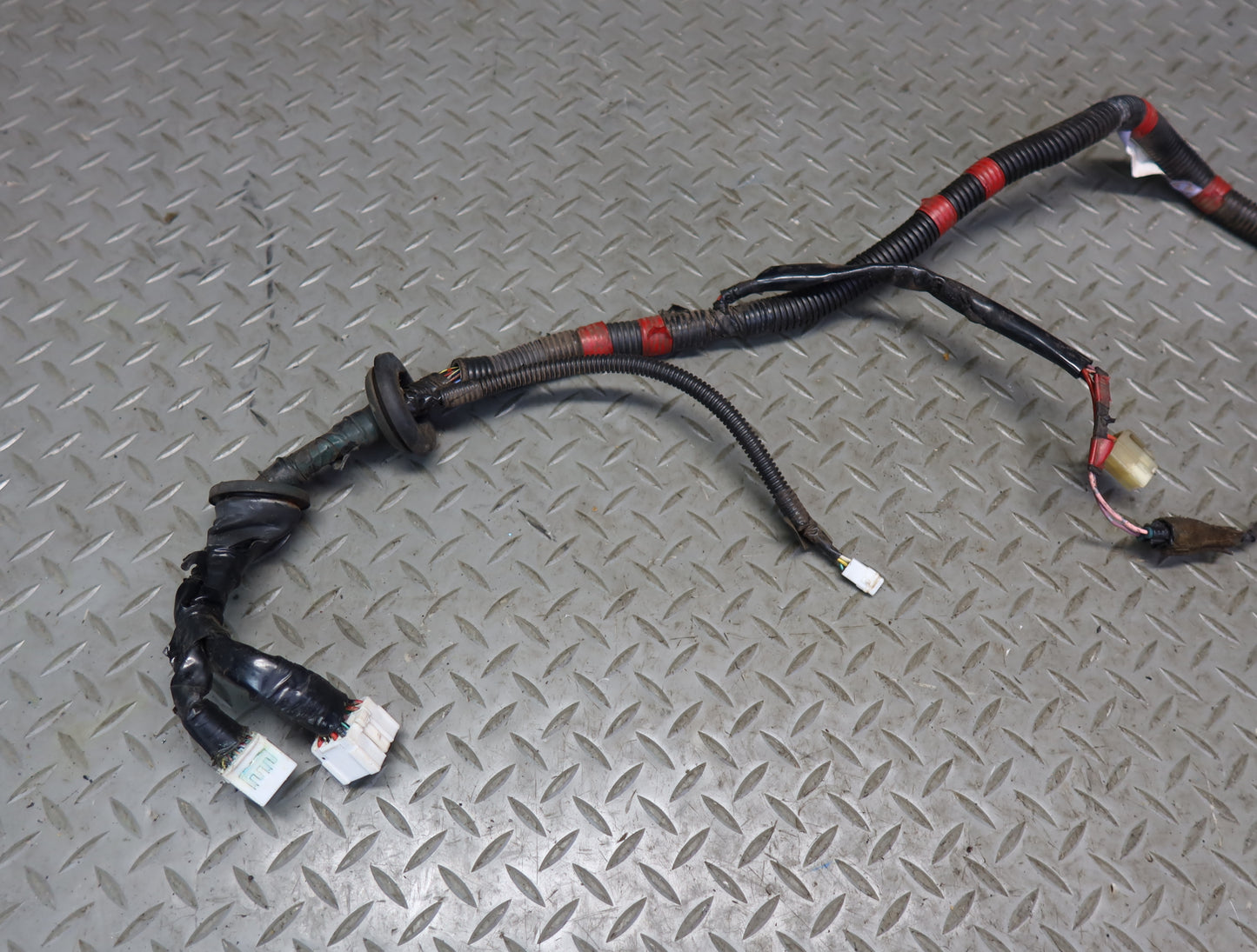 1996-1997 Lexus FZJ80L LX450 Front Left Door Wire Wiring Harness 82151-60220