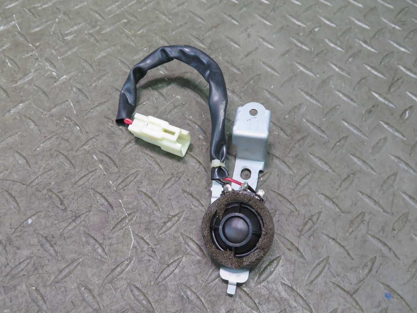99-01 Toyota Crown JZS175 Set of 2 Front Left & Right Door Speaker Tweeter OEM