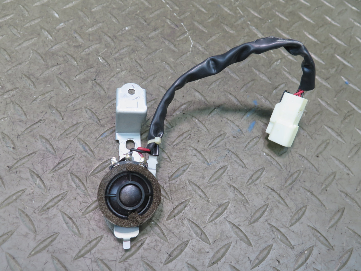 99-01 Toyota Crown JZS175 Set of 2 Front Left & Right Door Speaker Tweeter OEM