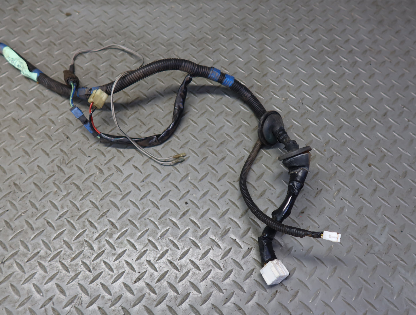1996-1997 Lexus FZJ80L LX450 Front Right Door Wire Wiring Harness 82152-60190