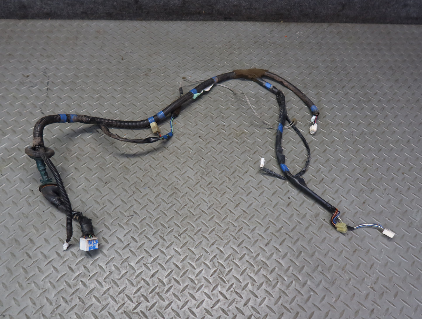 1996-1997 Lexus FZJ80L LX450 Front Right Door Wire Wiring Harness 82152-60190