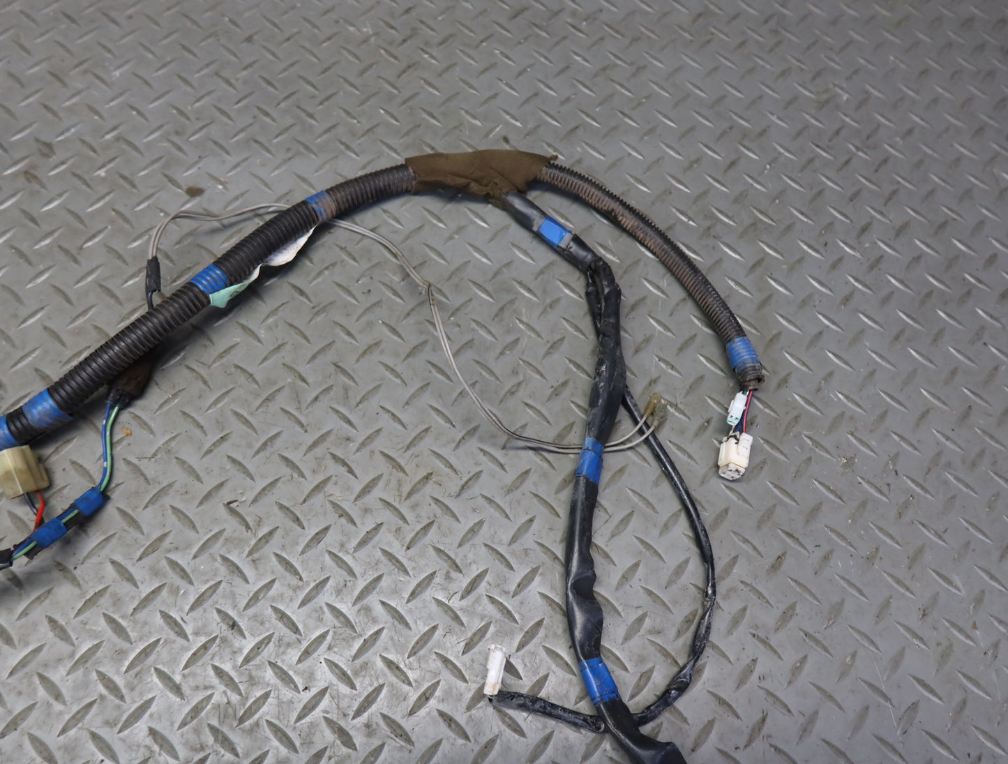 1996-1997 Lexus FZJ80L LX450 Front Right Door Wire Wiring Harness 82152-60190