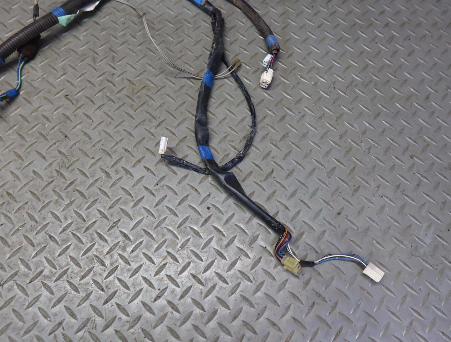 1996-1997 Lexus FZJ80L LX450 Front Right Door Wire Wiring Harness 82152-60190