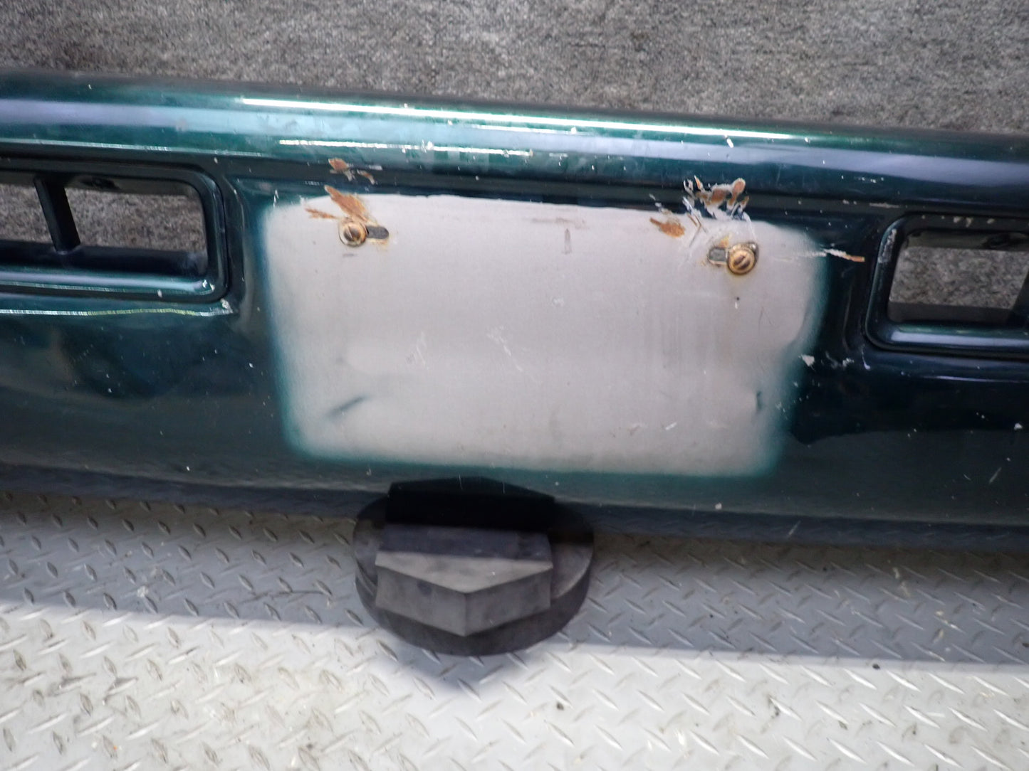 1996-1997 Lexus FZJ80L LX450 Front Bumper Cover Green