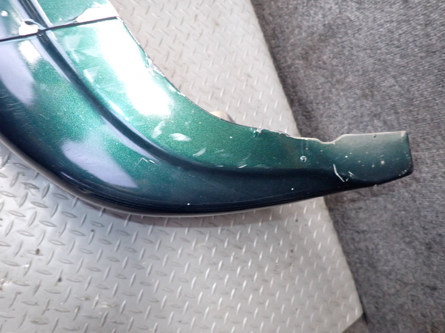 1996-1997 Lexus FZJ80L LX450 Front Bumper Cover Green