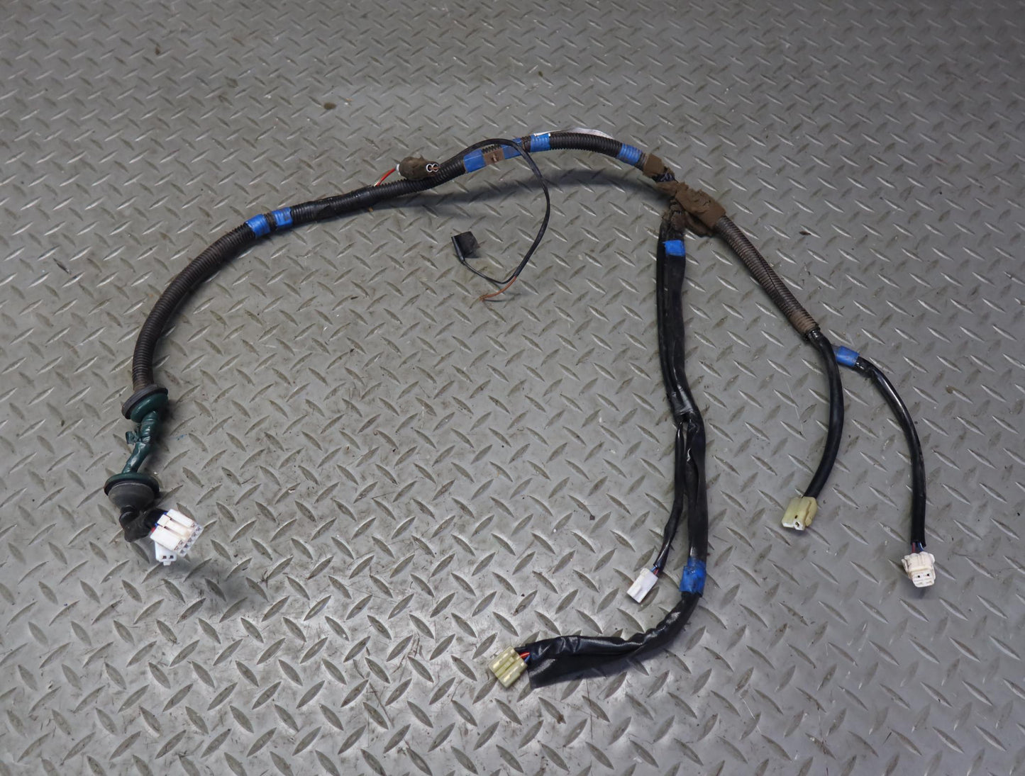 1996-1997 Lexus FZJ80L LX450 Rear Right Door Wire Wiring Harness 82153-60022