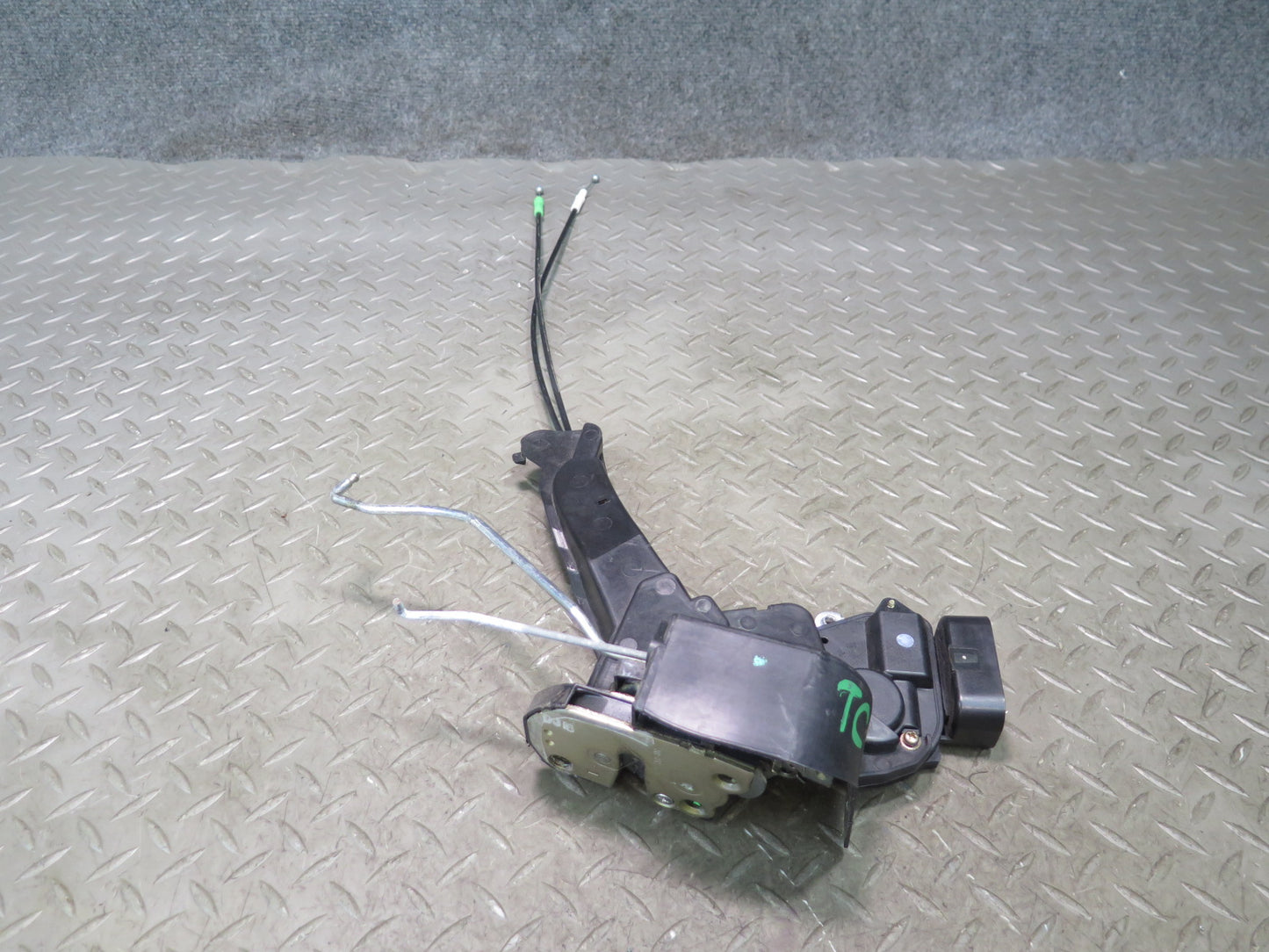 99-01 Toyota Crown JZS175 Front Right Door Lock Latch Actuator OEM