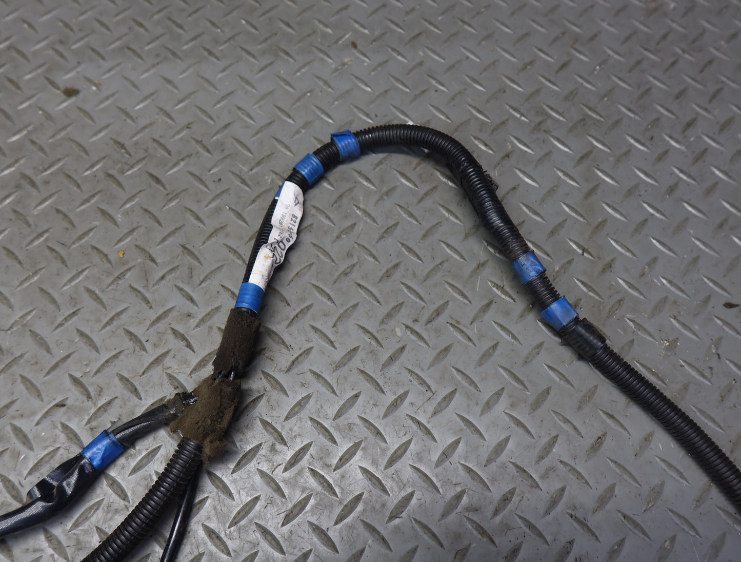 1996-1997 Lexus FZJ80L LX450 Rear Left Door Wire Wiring Harness 82153-60022
