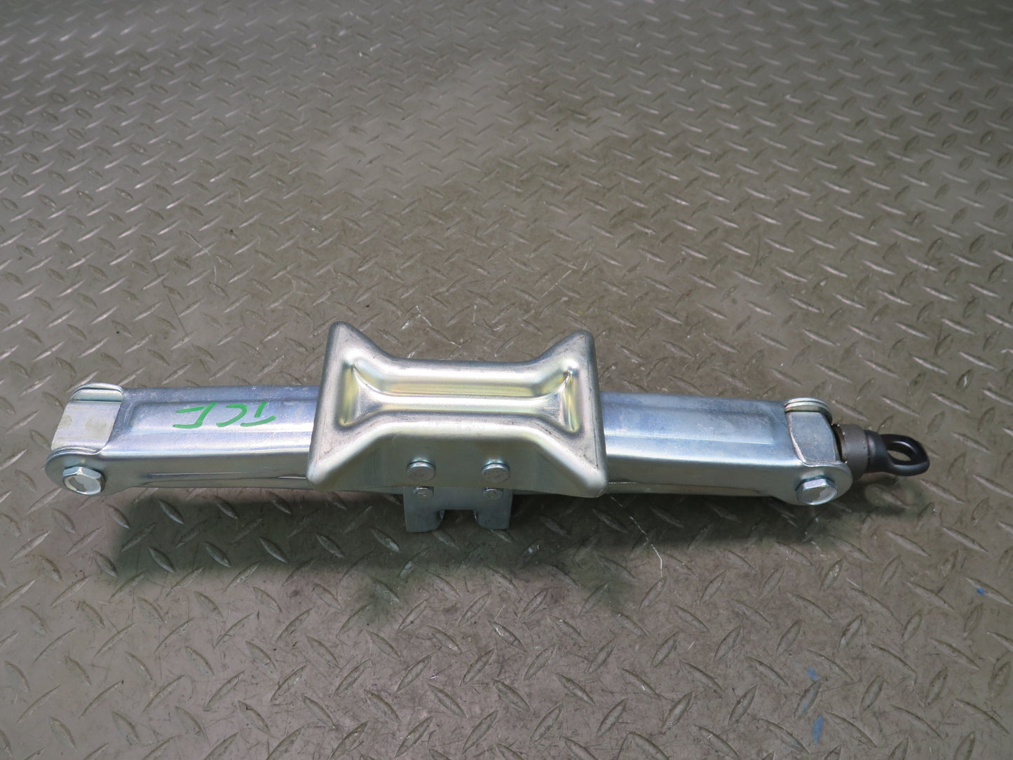 99-01 Toyota Crown JZS175 Spare Tire Wheel Lift Jack w Handle Set OEM