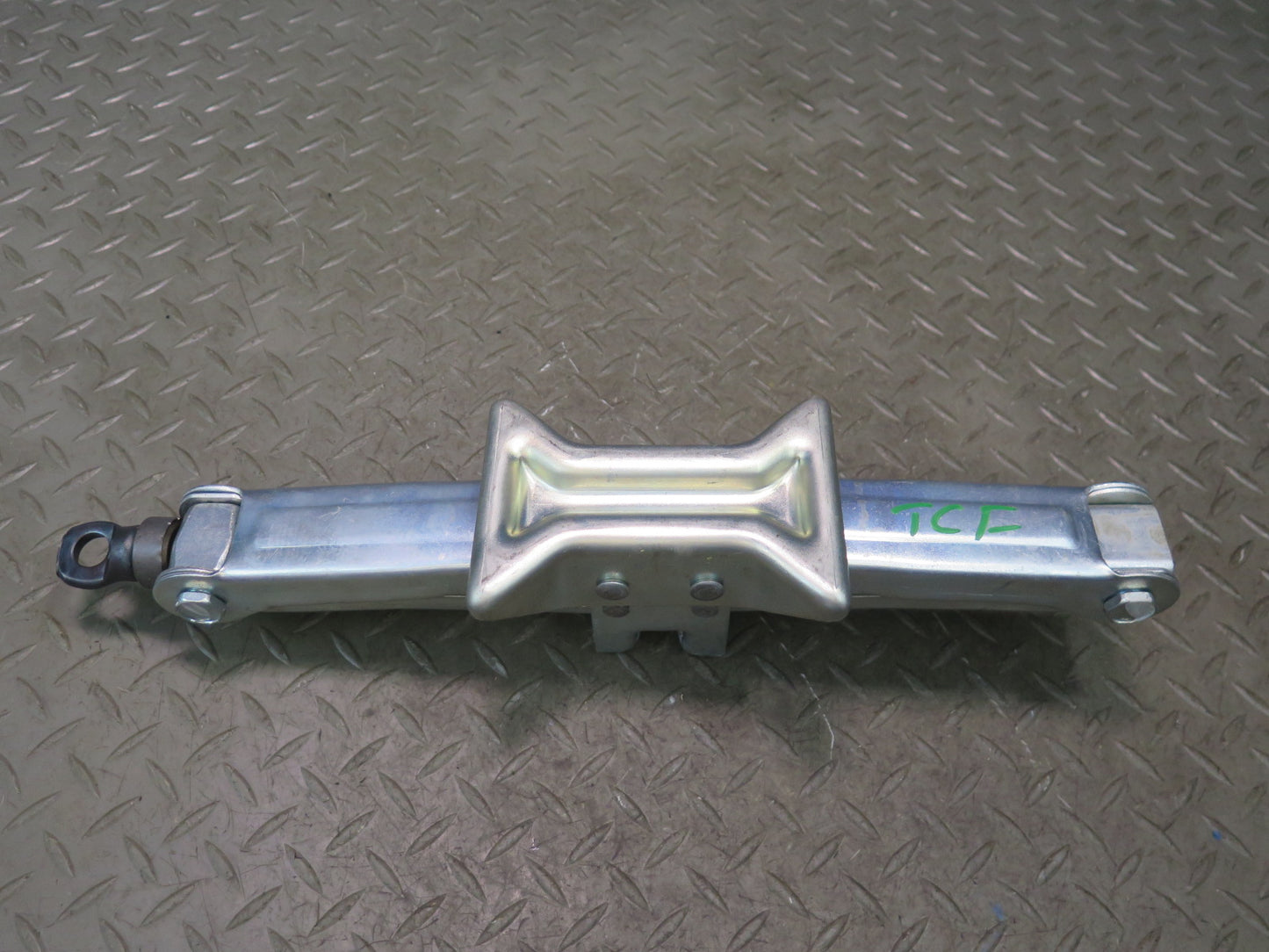 99-01 Toyota Crown JZS175 Spare Tire Wheel Lift Jack w Handle Set OEM