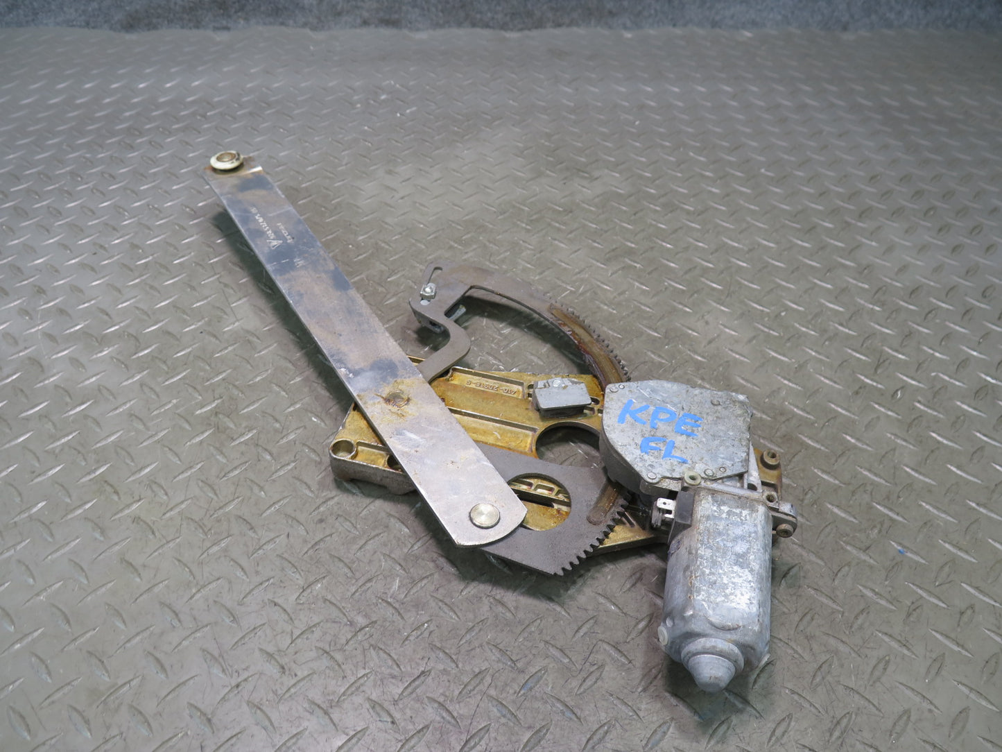 1984-1991 Porsche 928 Left Door Window Regulator w Motor