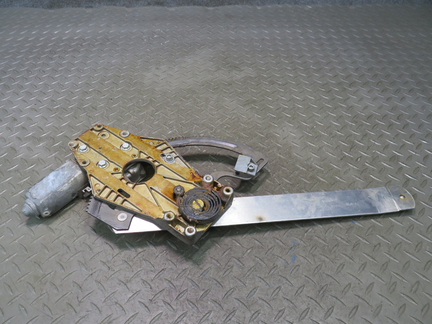 1984-1991 Porsche 928 Left Door Window Regulator w Motor