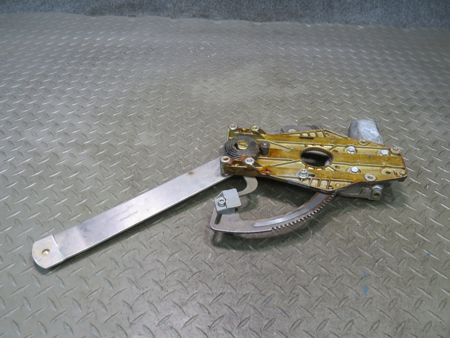 1984-1991 Porsche 928 Left Door Window Regulator w Motor