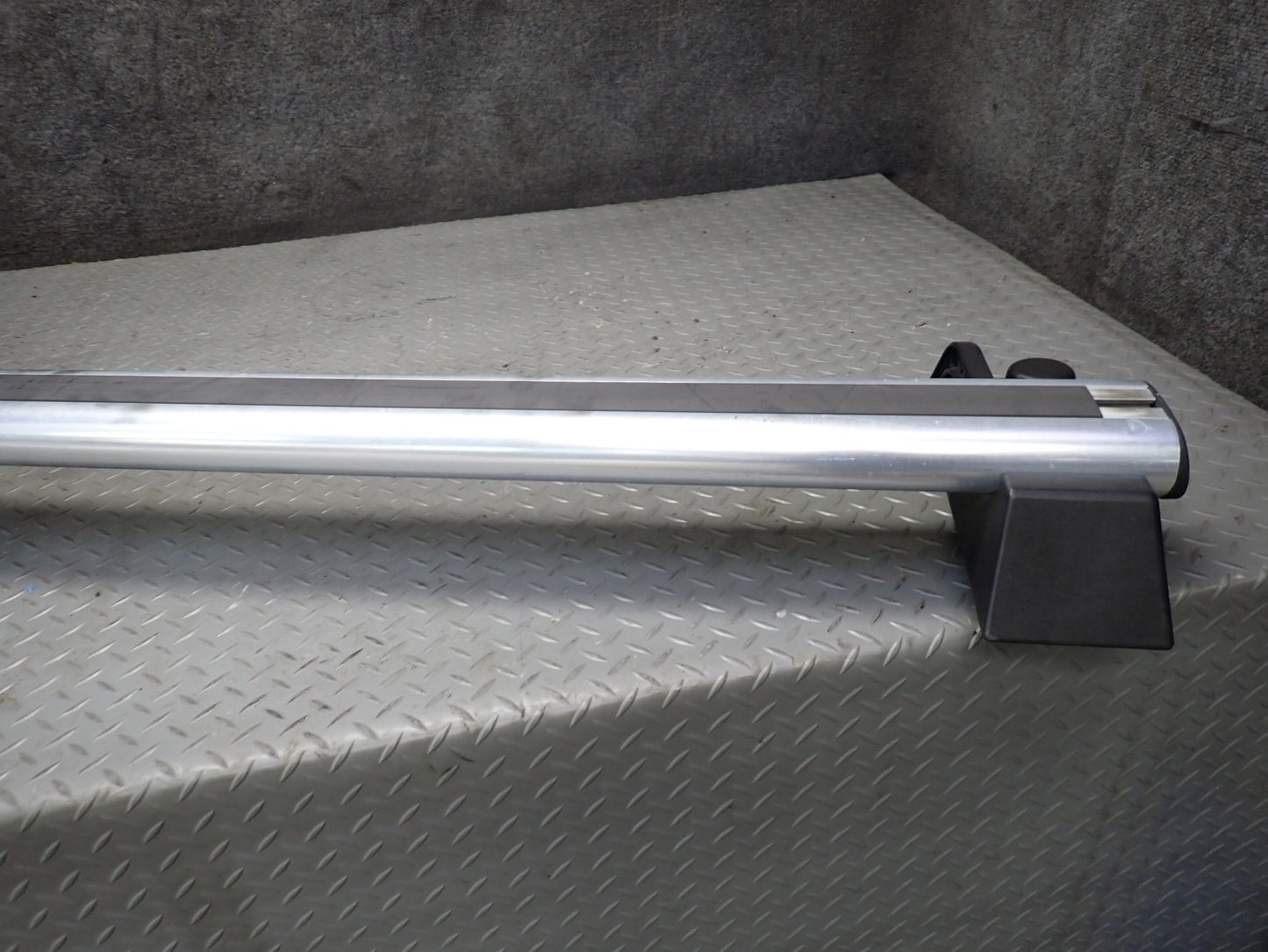 2003-2007 Hummer H2 Roof Luggage Rack Rail Cross  Bar Set of 2