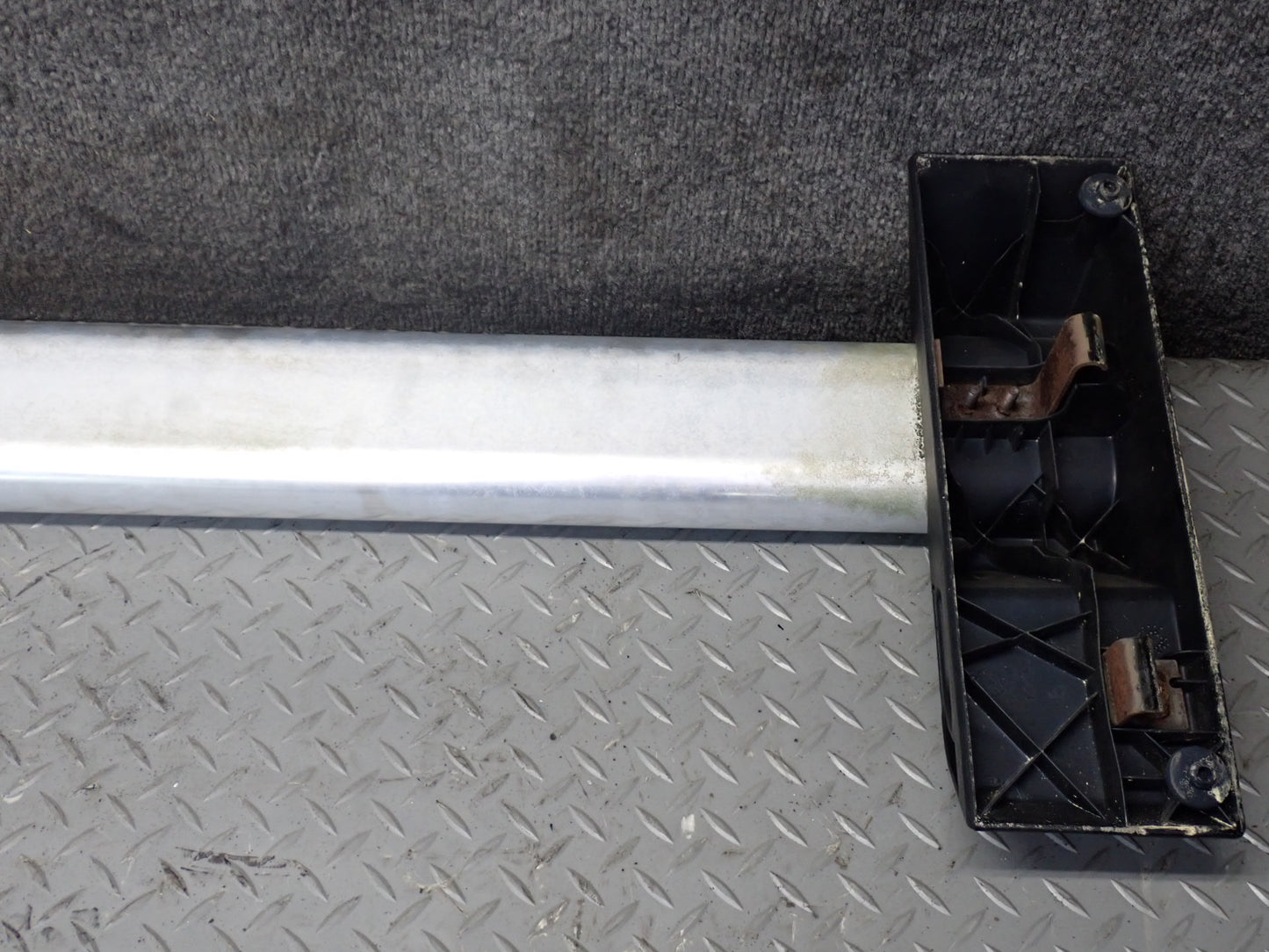 2003-2007 Hummer H2 Roof Luggage Rack Rail Cross  Bar Set of 2