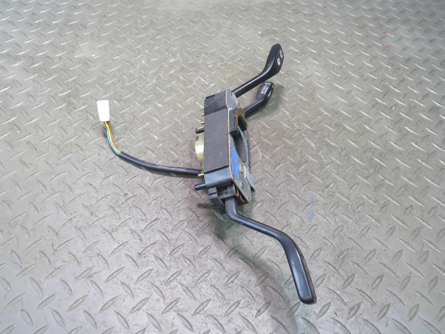 1985 Porsche 928 Steering Column Turn Signal Wiper Cruise Multi Switch
