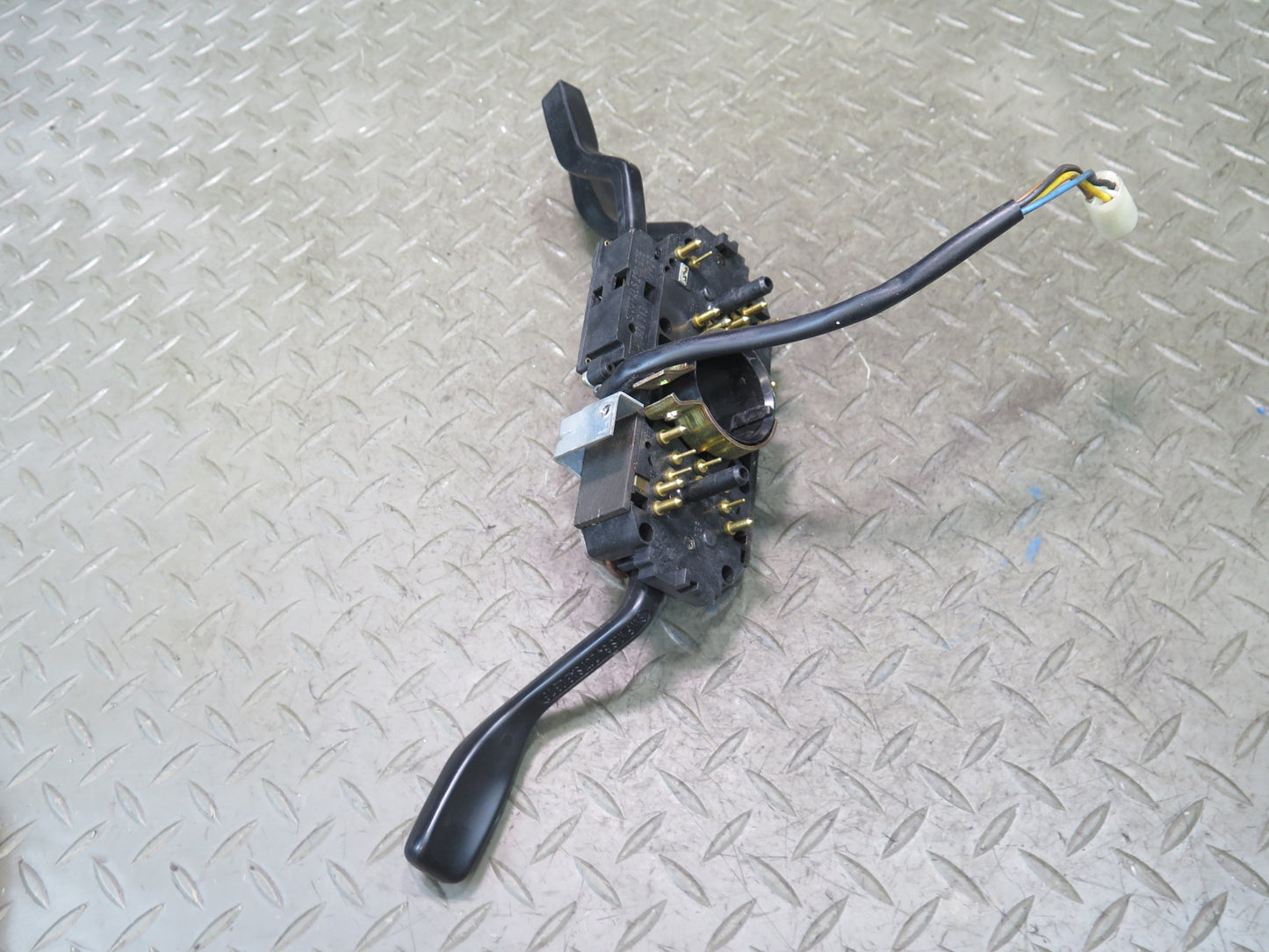 1985 Porsche 928 Steering Column Turn Signal Wiper Cruise Multi Switch
